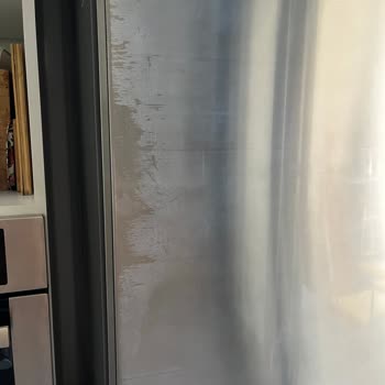 Siemens Ev Aletleri Buzdolabı Deformasyonu Vardır