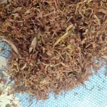 Camel Sarmalık Tütünde Sunta Parçası Çıktı