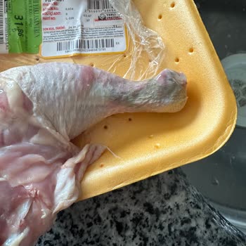 Migros'tan Alınan Bozuk Tavuk Sorunu