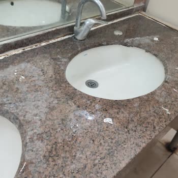 Afyonkarahisar Sağlık Bilimleri Üniversitesi Hastanesi Hastane O Kadar Pis Ki Anlatılmaz