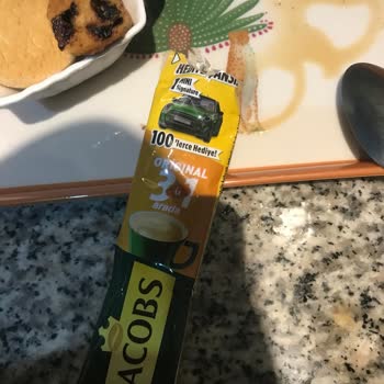 Кусок пластика в растворимом кофе Jacobs 3 в 1