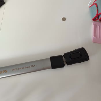 PHILIPS Ev Aletleri Xc8349/01 Aqua Clean Dik Süpürge Malzeme Ve Tasarım Kalitesizliği