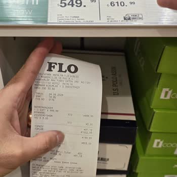 FLO Ayakkabı FLO Mağazasında Etiket Ve Kasa Fiyatı Uyuşmazlığı