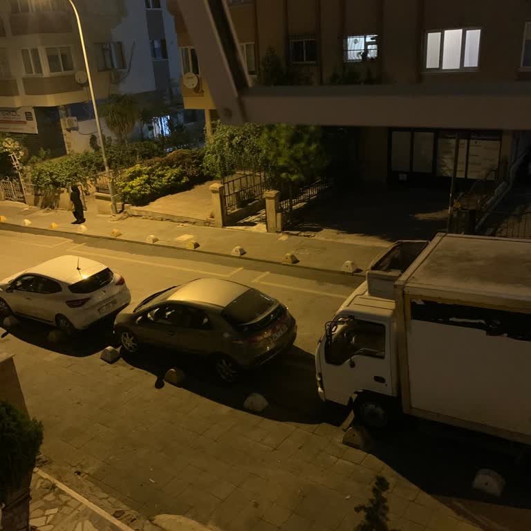 İBB - İstanbul Büyükşehir Belediyesi Sokağın Çift Yön Olmasından Şikayet