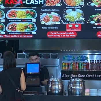 Green Salads Görsel İle Ürün Arasındaki Dağlar Arasında Fark