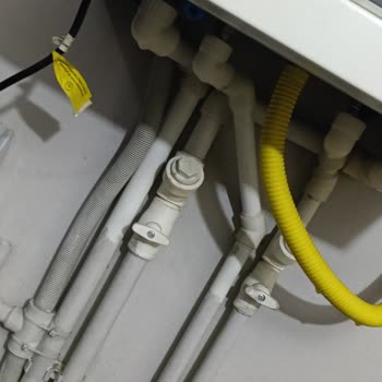 Warmhaus Kombi Su Kaçırıyor