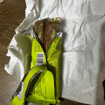 Şölen Nutymax Çikolatadan Kertenkele Çıktı.