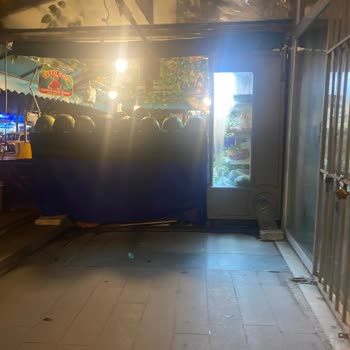 Küçükçekmece Belediyesi Dükkanımın Cephesi İşgal Altında