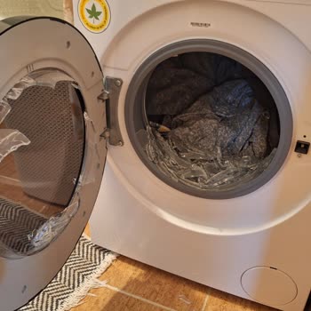 Vestel Çamaşır Makinesinin Camı Patladı