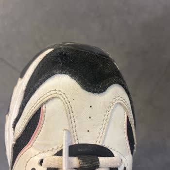 Skechers Ayakkabı Kalitesizliği Ürün 4 Ay Geçmeden Yırtılmaya Başladı