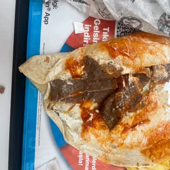 Usta Dönerci Full Küflü Dürüm Yapıyor