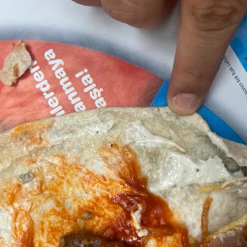Usta Dönerci Full Küflü Dürüm Yapıyor
