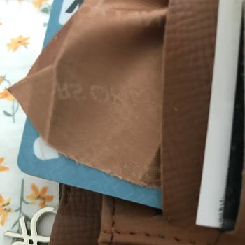 Benetton Marka Cüzdanda Deforme