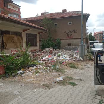 Kırıkkale Belediyesi Çöpler Ve Yayılan Koku