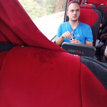 Şanal Kırşehir Seyahat Yağmurlu Yolculukta Akıtan Otobüs Ve İlgisiz Personel