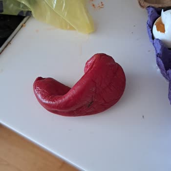 Şok Marketler Kirik Yumurta Ve Çürümüş Kırmızı Biber