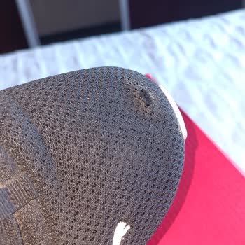 Puma Ayakkabıda Yırtılma Oldu
