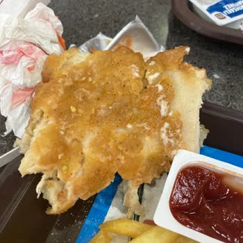 Burger King Gurme Tavuk Menüde Pişmemiş Tavuk Sorunu
