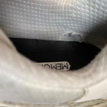 Skechers Ayakkabıda Hızlı Deformasyon Ve Üretim Hatası İddiası