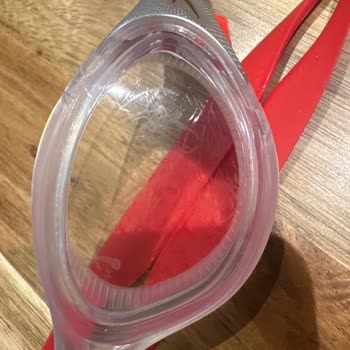 Speedo Defolu Havuz Gözlüğü Ve Sorumsuz Müşteri Hizmetleri