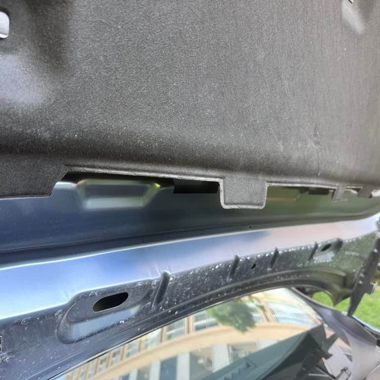 Volvo Xc 60 Kaput Keçesi