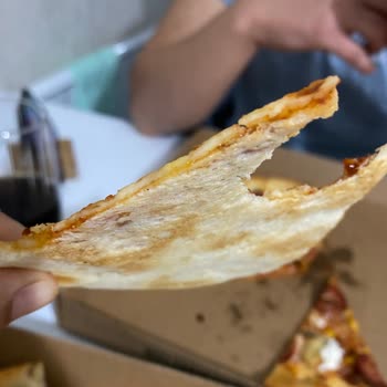 Pizza Hut Hayal Kırıklığı Boş Pizza Ve Eksik Malzemeler