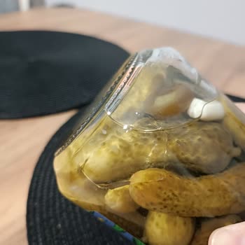 BİM'in Fıçı Marka Turşusundan Cam Çıktı