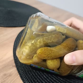 BİM'in Fıçı Marka Turşusundan Cam Çıktı