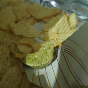 Lays Fırından Cisim Çıktı
