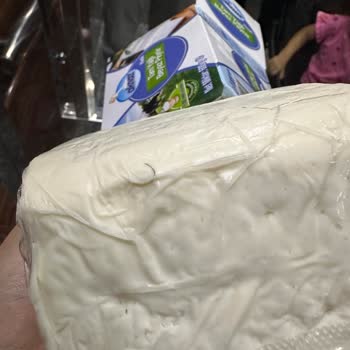 Aknaz Peynir Kıl Çıktı