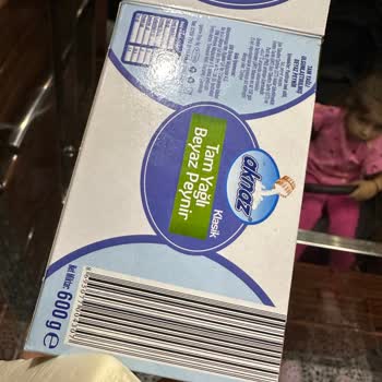 Aknaz Peynir Kıl Çıktı