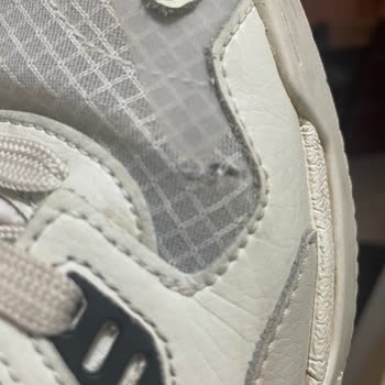 Lacoste Ayakkabı Kendiliğinden Yırtılması