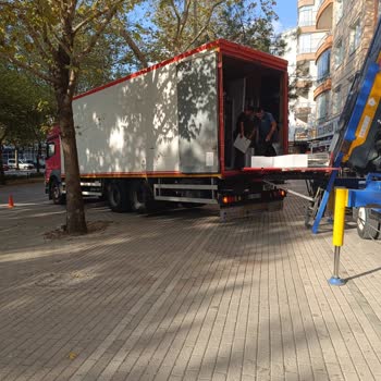 Güven Nakliyat (Konya) Güven Nakliyat Anlaştığımız Fiyatın Üstünde Fiyat Talep Ediyor