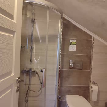 Castle Nolana Hotel & Horse Club Rutubet Ve Temizlik Sorunlarıyla Dolu Bir Konaklama