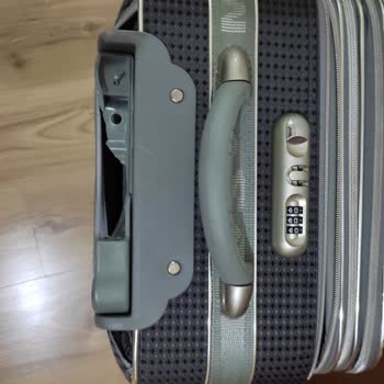 AJet Uçakta Valizimin Çekme Kolu Kırıldı