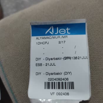 AJet Uçakta Valizimin Çekme Kolu Kırıldı