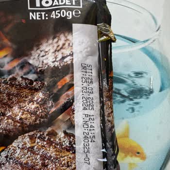 Superfresh Köftenin İçinden Plastik Çıktı!