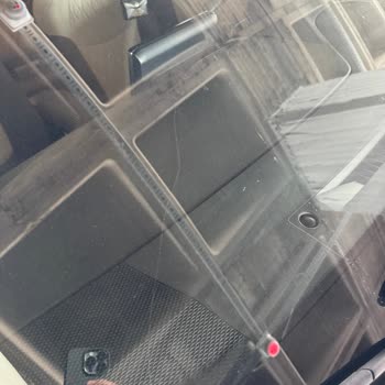 Toyota Seyir Halinde Aracın Camının Kırılması