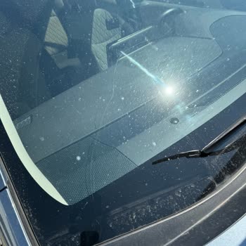 Toyota Seyir Halinde Aracın Camının Kırılması