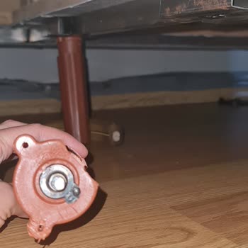 Kelebek Mobilya Kelebek Viena Koltuk Çok Kalitesiz Sürekli İskeleti Ayakları Kırılıyor