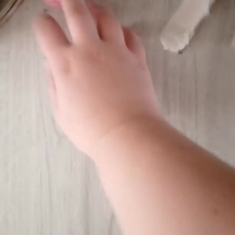 EBA Ve Hornet Rahatsız Oluyorum