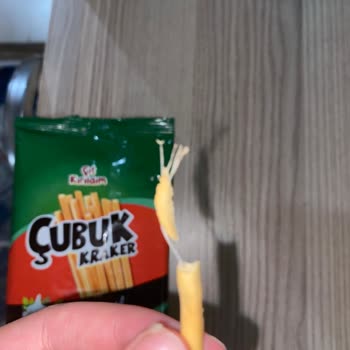 A101'den Aldığım Çıt Kırıldım Çubuk Krakerin İçinden Plastik Çıktı!