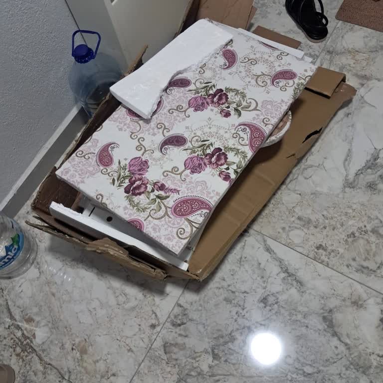 Aras Kargo Ulukent Şubesi Kargomu Yere Atmış