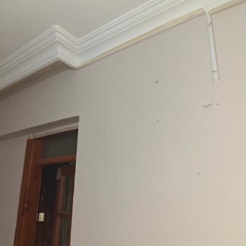 Marshall Boya Katalogdaki Renkle Farklı Renk