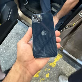 iPhone Sıfır Alınan İphone 13'te Gizli Leke Sorunu Ve Yetersiz Destek