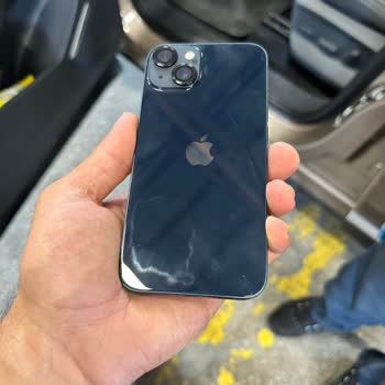 iPhone Sıfır Alınan İphone 13'te Gizli Leke Sorunu Ve Yetersiz Destek