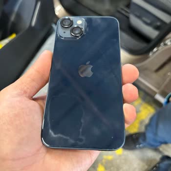 iPhone Sıfır Alınan İphone 13'te Gizli Leke Sorunu Ve Yetersiz Destek