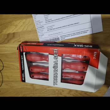 I Ordered WD-40 Spray From N11 But Received A Screwdriver Set Instead