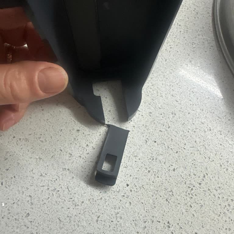 PHILIPS Ev Aletleri Kahve Makinesi Kırıldı