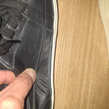 Boyner Den Aldığım Tomy Hilfiger Marka Ayakkabı Her Taraftan Dağıldı.